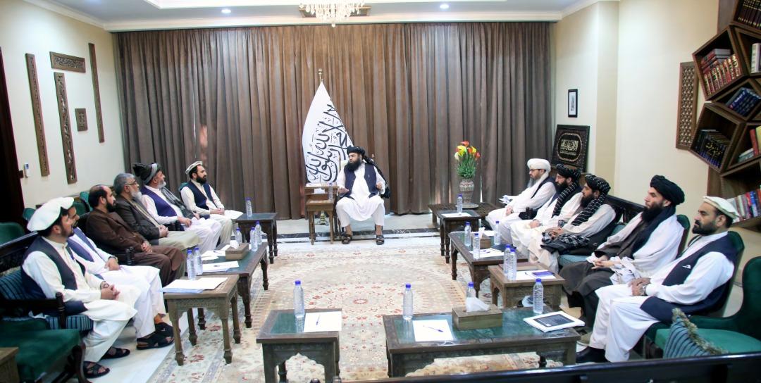 سابق انتظامیہ کے متعدد ارکان پارلیمنٹ کی معاون سیاسی مولوی عبد الکبیر سے ملاقات