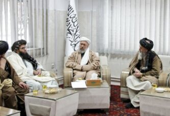 کابل: امارت اسلامیہ افغانستان کے انتظامی معاون مولوی عبدالسلام حنفی کی گورنر کابل اور متعدد مجاہدین سے ملاقات