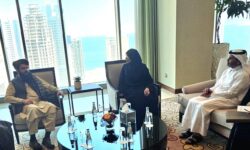دوحہ: وزیر صحت ڈاکٹر قلندر عباد کی قطر کی وزیر صحت ڈاکٹر حنان محمد الکواری سے ملاقات۔