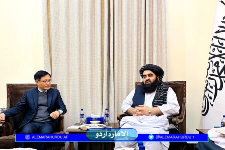 وزیر خارجہ مولوی امیر خان متقی سے افغانستان کے لیے چین کے خصوصی نمائندے یو شیاؤنگ کی ملاقات